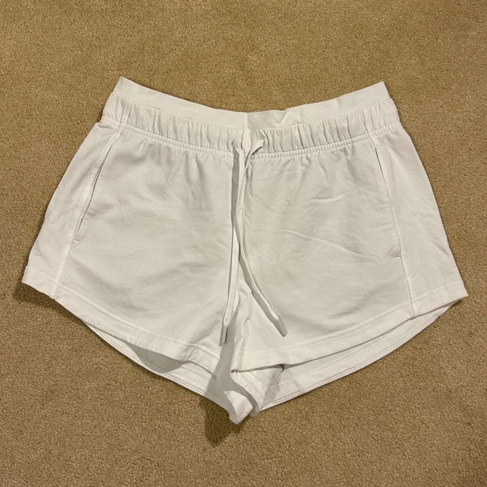 lululemon shorts NWOT